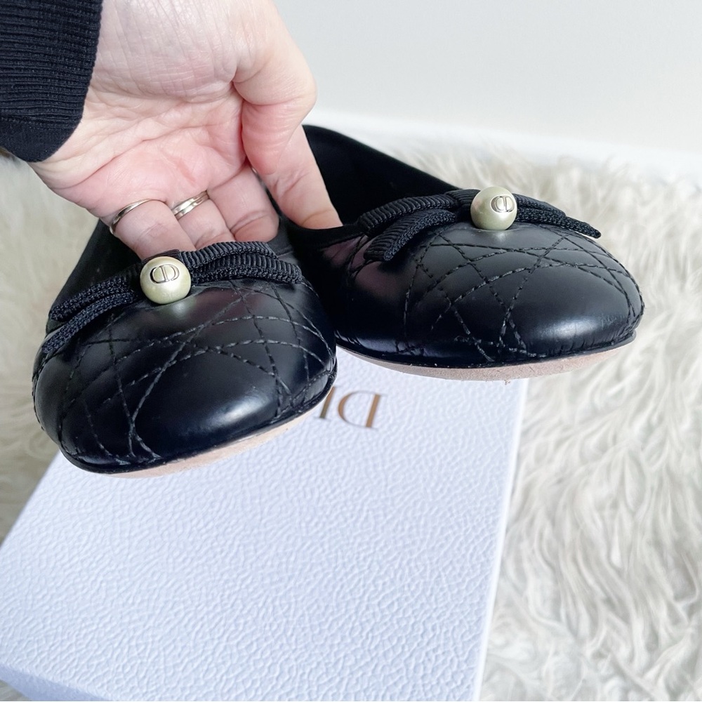 Christian Dior Ballet Flat Black Quilted Cannage Calfskin Pearl Bow size 40 - Picture 13 of 16